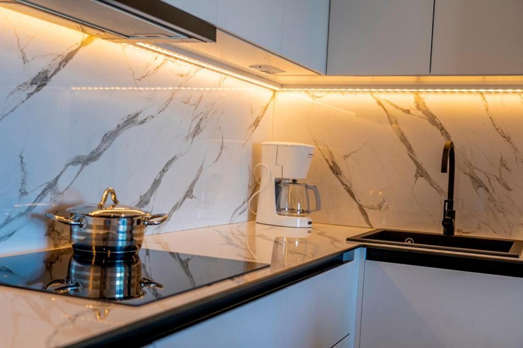 Deluxe Apartment-Swimming Pool Sarandë 외부 사진